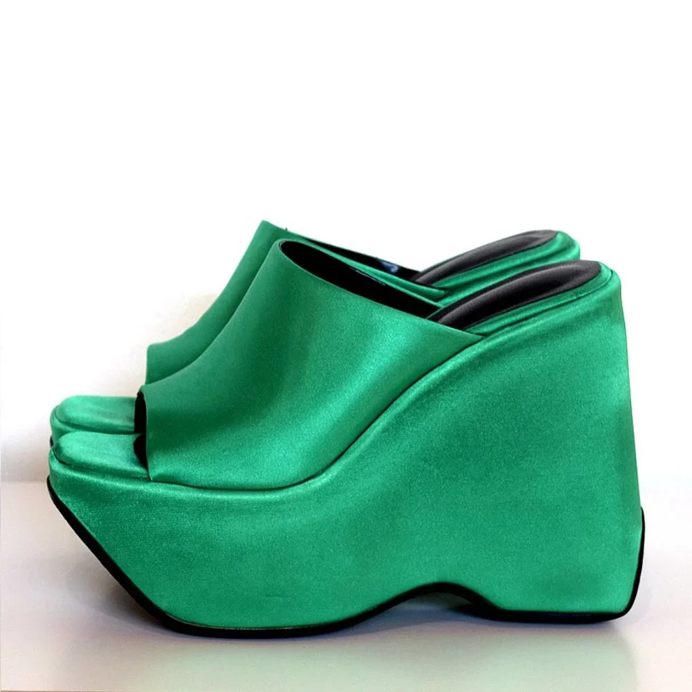 Designer Emerald Satin Platform Wedge Sandal / size 8.5